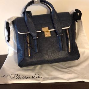 3.1 Philip Lim Pashil medium in navy